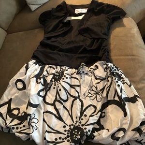 Girls size 6/7 dress